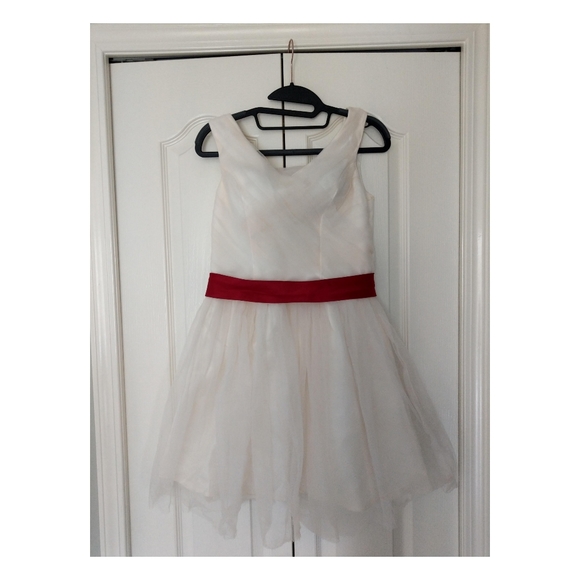 Bride's Maid/Prom Dress - Picture 2 of 4